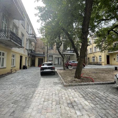 Modern Vilnius Old Town Apartment With Free Parking Exteriör bild