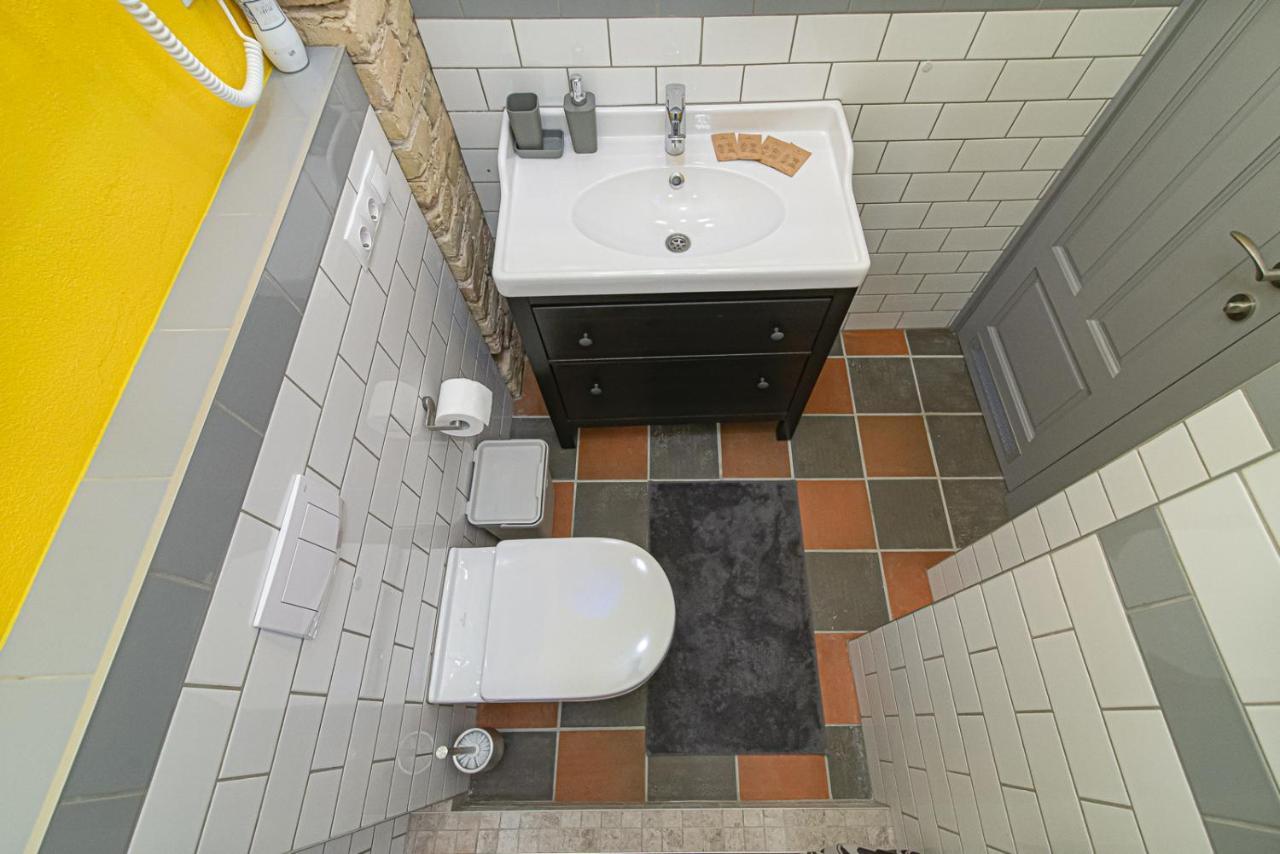 Modern Vilnius Old Town Apartment With Free Parking Exteriör bild