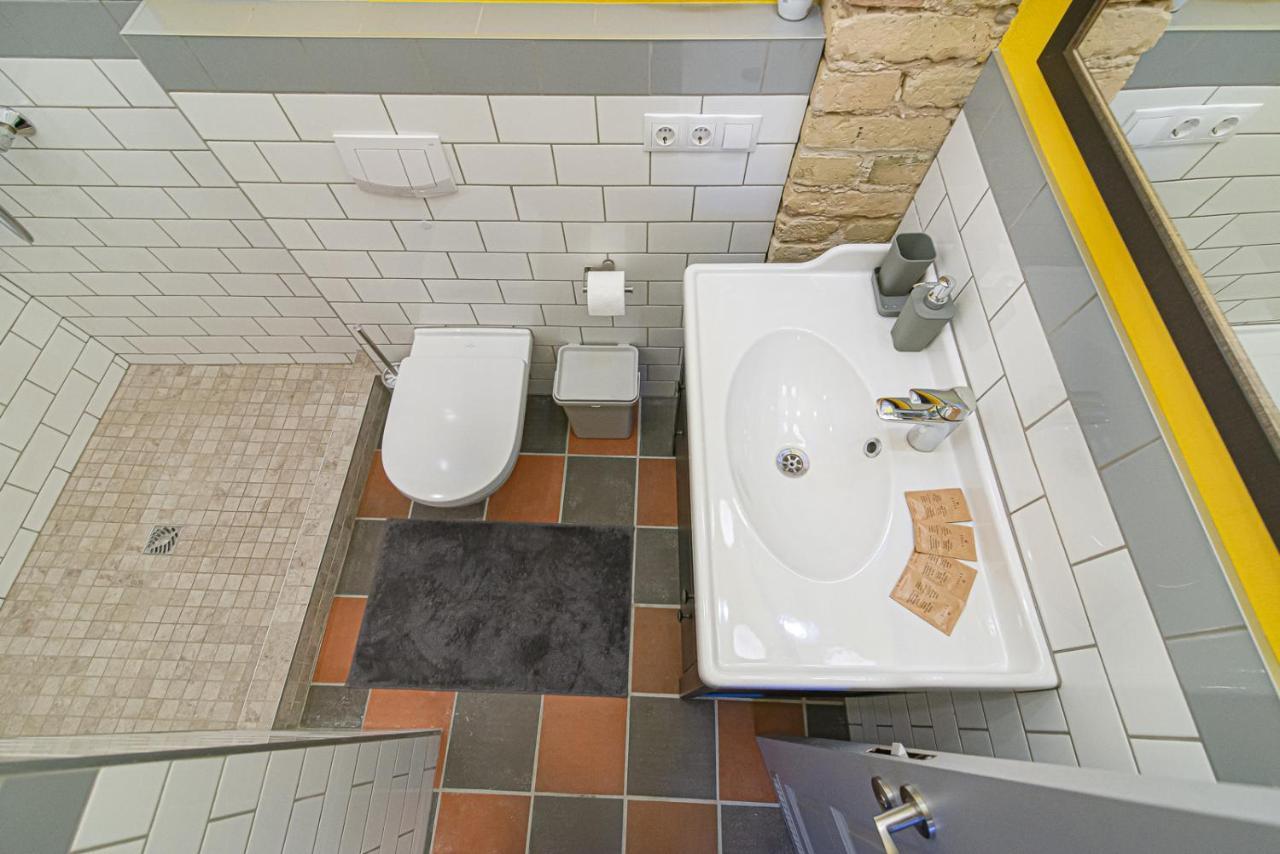 Modern Vilnius Old Town Apartment With Free Parking Exteriör bild